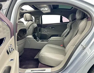 2021 Bentley FLYING SPUR — миниатюра 16