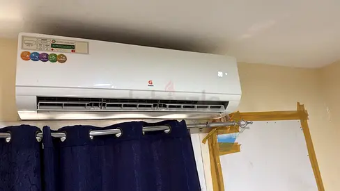 Split wall-mounted air conditioner (installed) - good condition