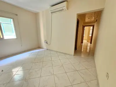 LOW PRICE 1 BHK RENT ONLY 25K FAMILY BUILDING NEAR BY PARK