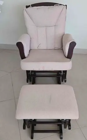 كرسي هزاز واسترخاء (Glider) مع مسند قدمين