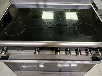 Seimens IQ700 Electric Ceramic cooker 90cm