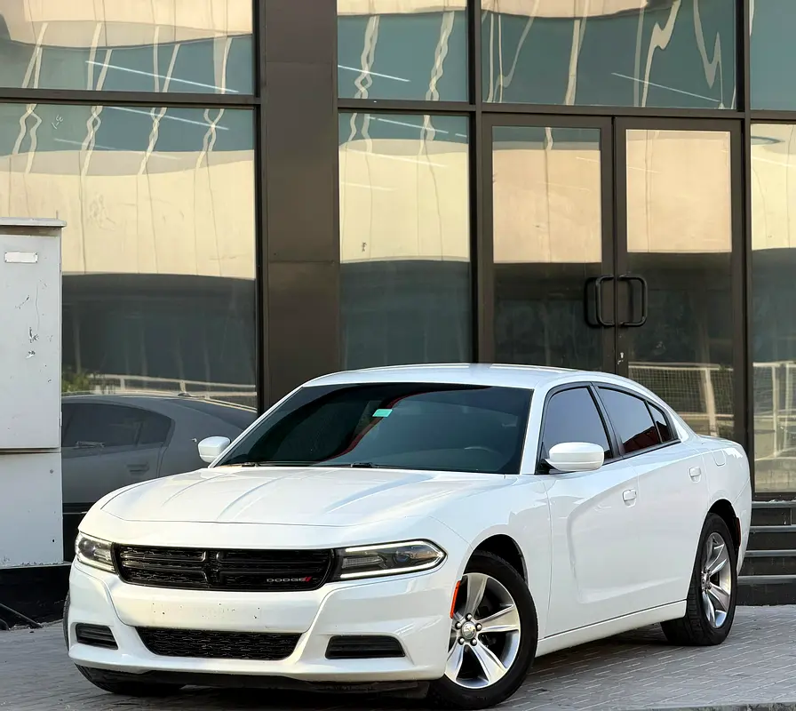 Dodge Charger 2018 — photo 1 of 11