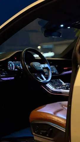2022 AUDI Q8 — миниатюра 18