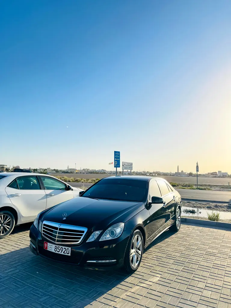Mercedes-Benz E-Class 2012 — photo 1 of 13