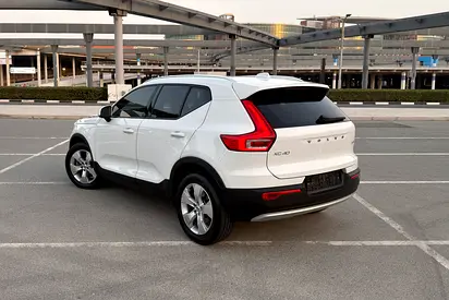 Volvo Service History / 2 Keys | Volvo XC40 T5 Momentum 2020 GCC Specifications
