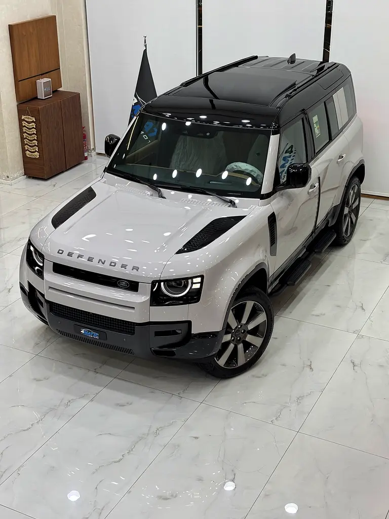 Land Rover Defender 2026