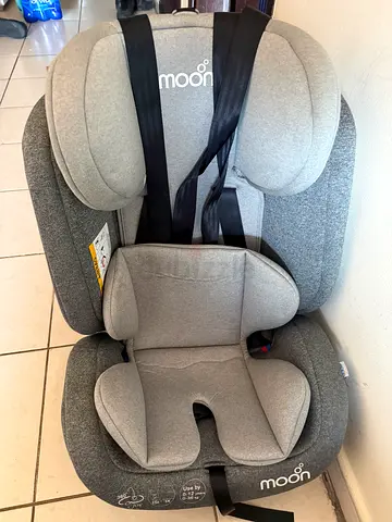 Moov grey convertible child car seat - good condition