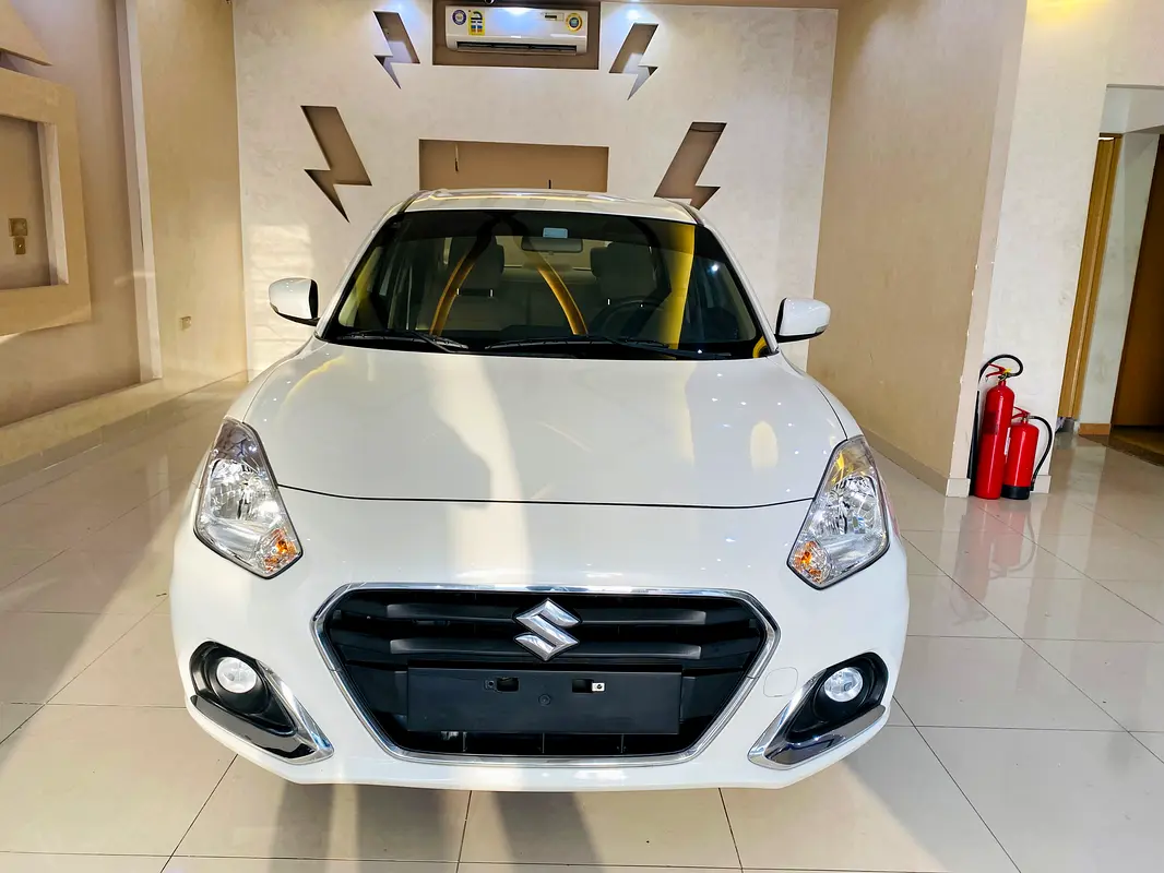 Suzuki Dzire 2025 — photo 1 of 16