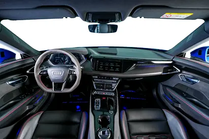2022 AUDI E-TRON GT — фото 10