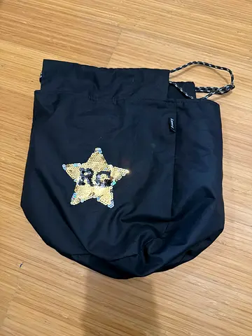Rhythmic gymnastics case for ball
