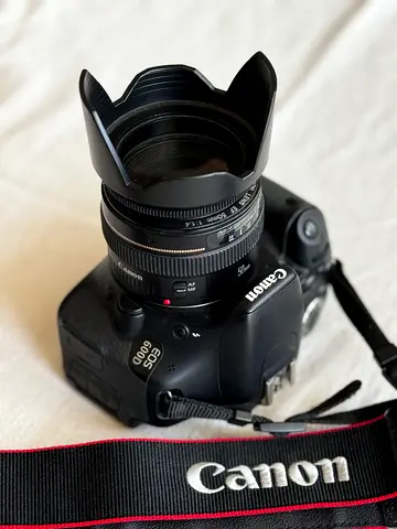 Canon EOS 600D + 3 Original Lenses (Excellent)