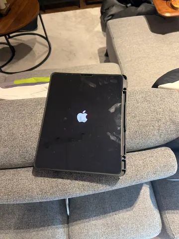 Apple iPad Pro m1 512gb (with case) — good working condition