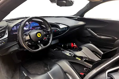 صورة 15 لـ 2021 Ferrari SF90 STRADALE