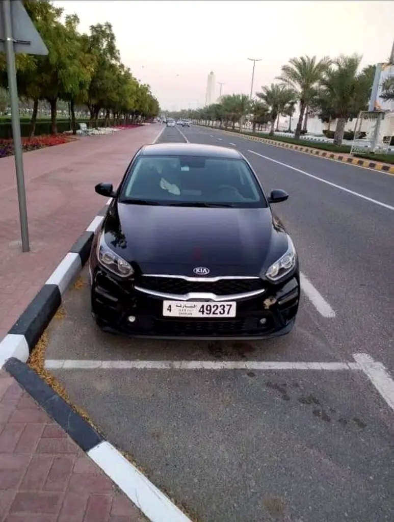 Kia Forte 2019 — photo 1 of 4