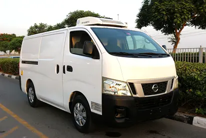 Nissan Urvan NV350 2016 GCC Specs Automatic  gear