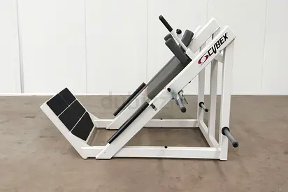 REFURBISHED – Cybex Plate Loaded Hack Squat