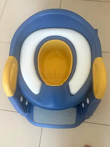 Urgent Sale!!! brand new Toimoys 3-in-1 Baby Toilet Bowl with Step Stool (Up to 25kg)