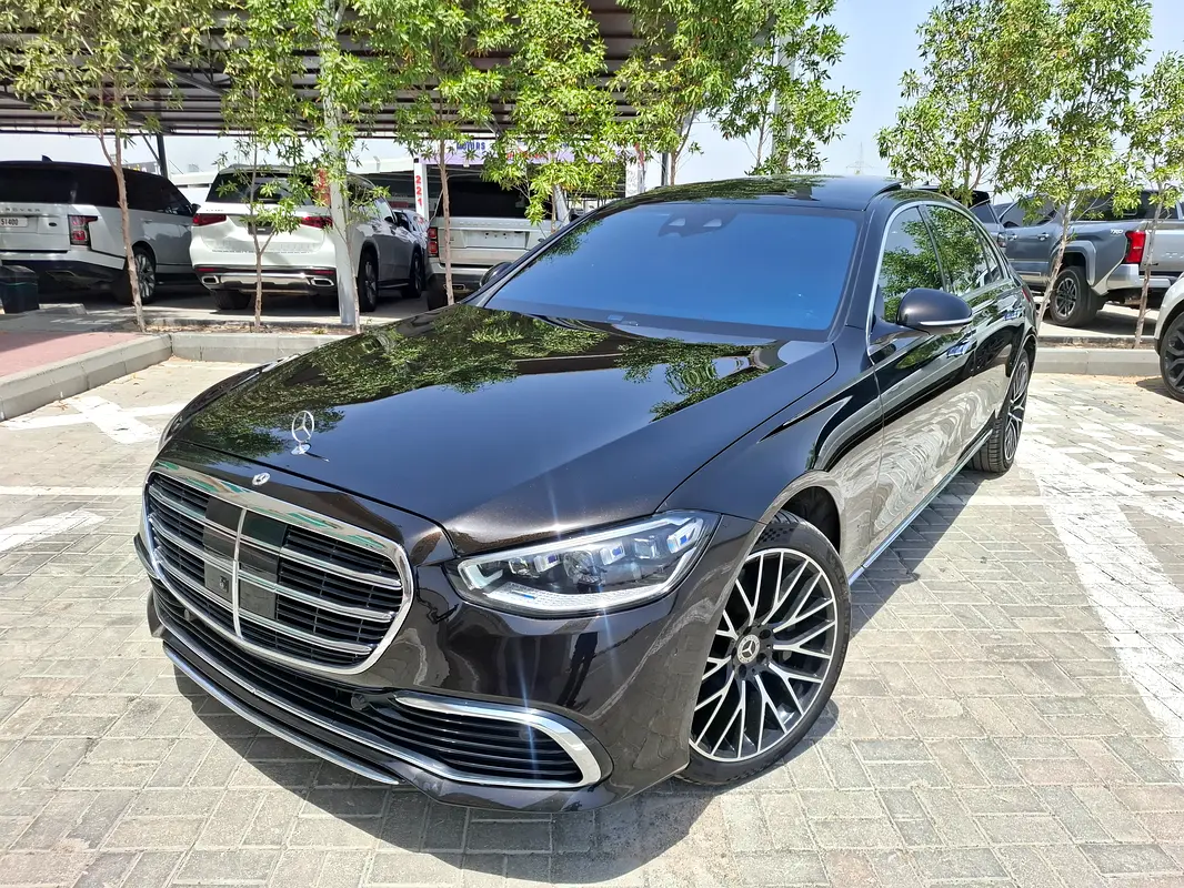 Mercedes-Benz S-Class 2023 — photo 1 of 20