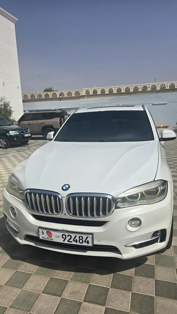 BMW X5 2015 — photo 1 of 4