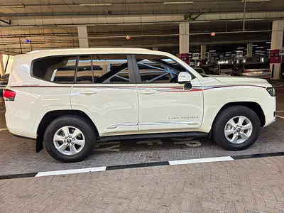 Toyota Land Cruiser GXR 2023 GCC Specs