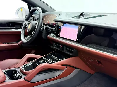 صورة مصغرة 7 لـ 2024 Porsche CAYENNE