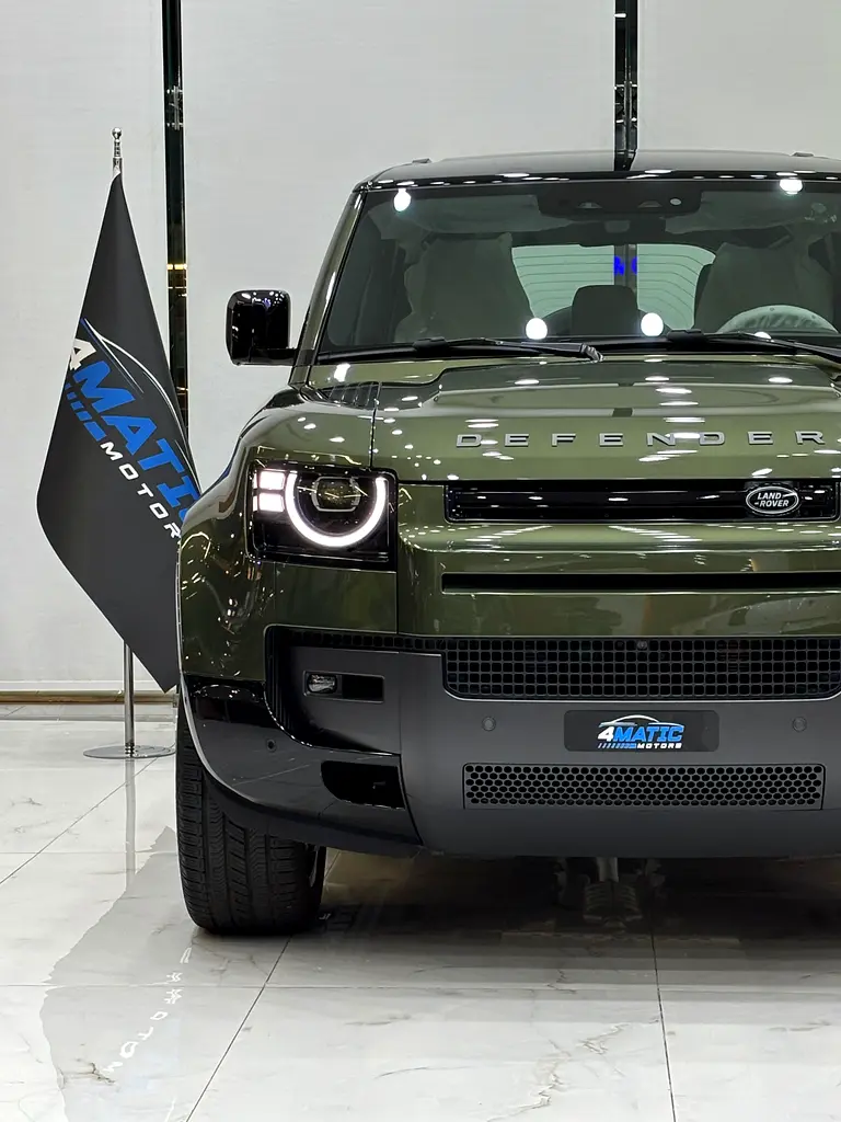 Land Rover Defender 2026