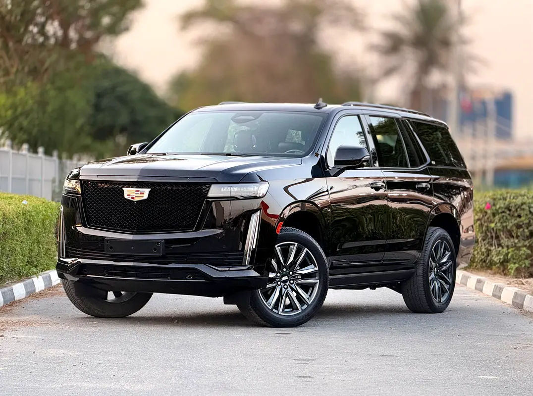 Cadillac Escalade 2021 — photo 1 of 20
