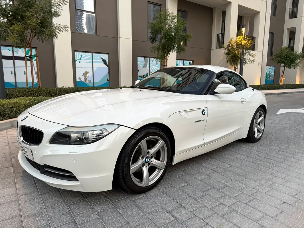 BMW Z4 2012 — photo 1 of 10