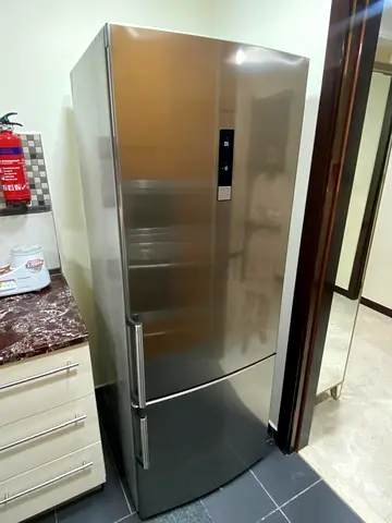 Free Delivery- SIEMENS Latest Model Fridge With Bottom Freezer Stainless Steel Body size 70cm-