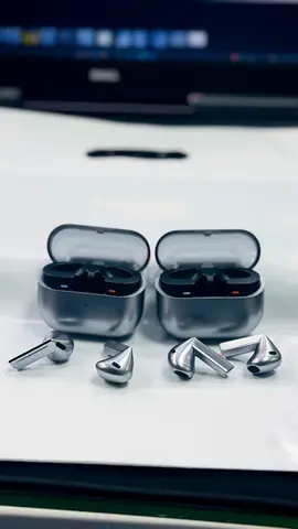 Samsung Galaxy Buds 3 standard Used True Wireless Earbuds with Charging Case - Silver