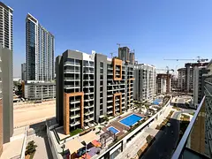 Vacant| High Floor| Corner Unit