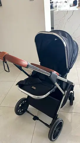 Single black stroller in good condition with large canopy