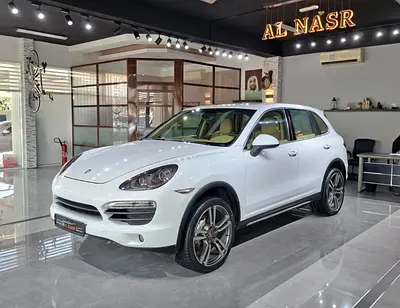 2014 Porsche CAYENNE photo 3