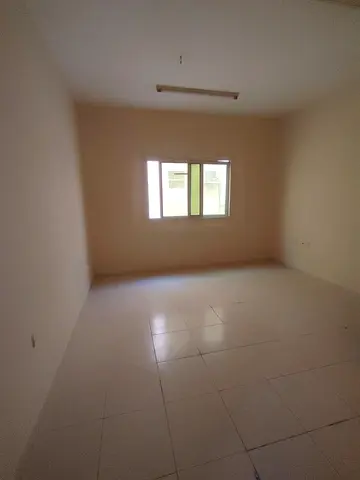 **Annual Rent – Muwaileh Old, Sharjah** A well-maintained studio apartment is available for annual rent in Muwaileh Old, Sharjah. The unit features a