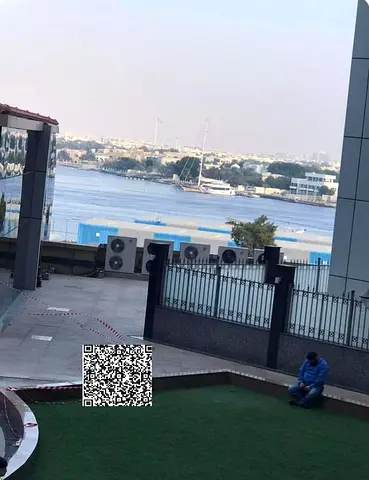 للبيع شقة غرفة وصالة في أبراج الأورينت  شقة مميزة بمساحة 820 قدم مربع، بإطلالة على الخور والحديقة