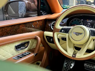 صورة 10 لـ 2017 Bentley BENTAYGA