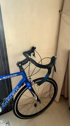 Trek 2000 Road Bike – Excellent Condition