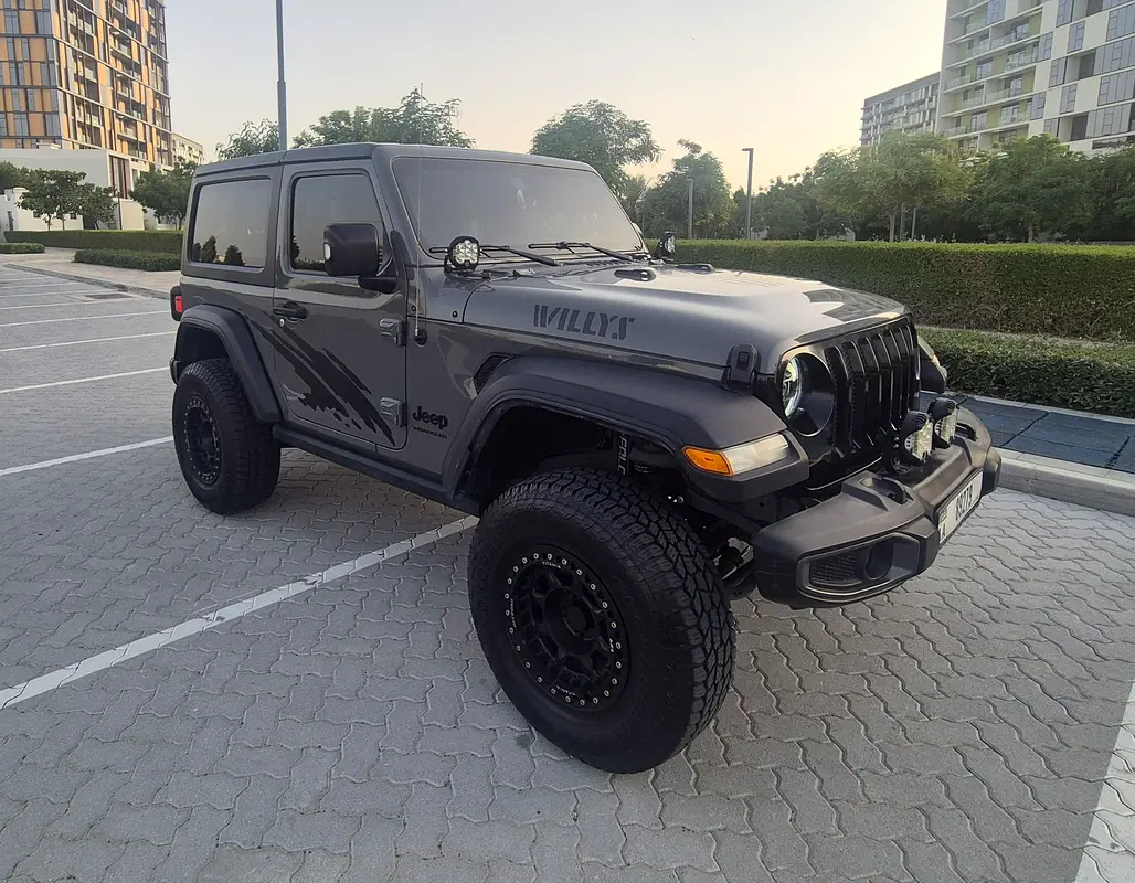 Jeep Wrangler 2020 — photo 1 of 10