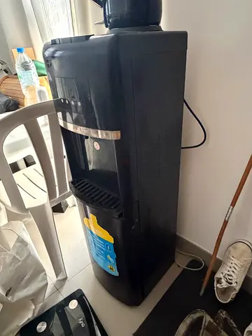 Used Water Hitachi water dispenser working