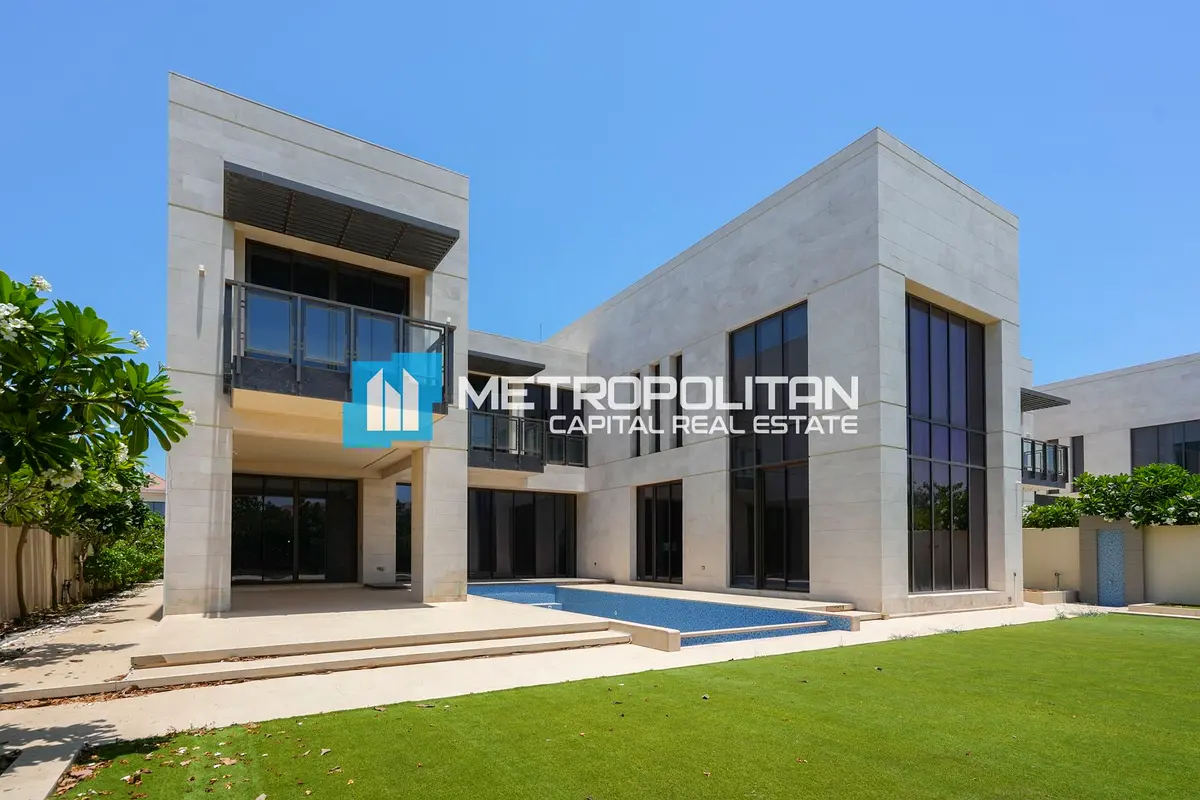 Price Drop | 6BR Boulevard | Corner | Sea View |