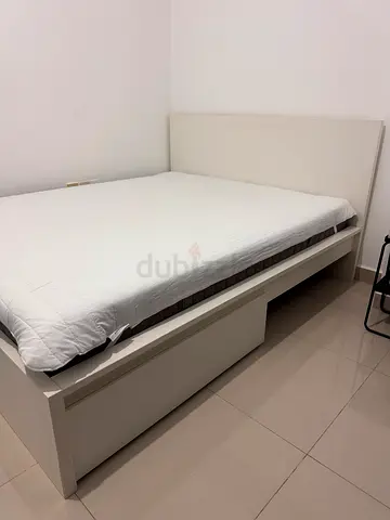 Queen bed for sale