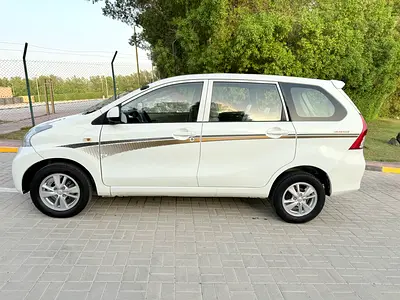 2015 Toyota AVANZA 照片 9