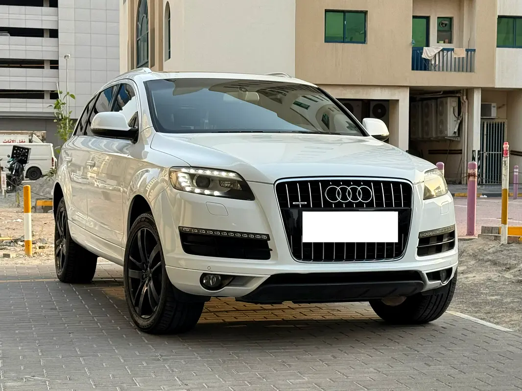 Audi Q7 2010 — photo 1 of 13