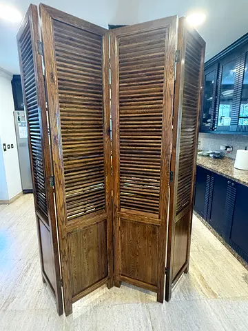 Wooden screen