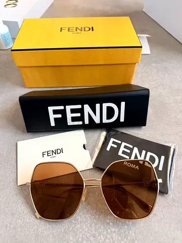 Authentic Fendi FE40033U Designer Sunglasses – Gold/Brown