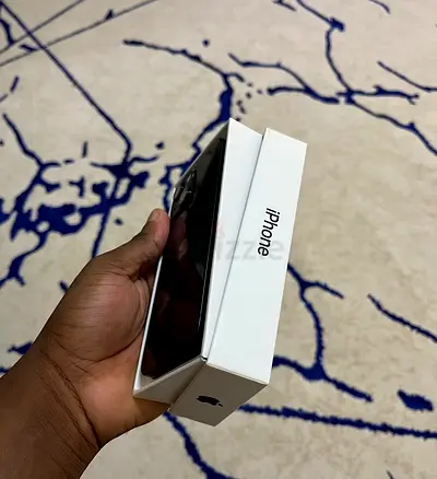 iPhone 13 mini (in box) - Good condition, unlocked 128gb (battery life reduced)