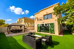 Large Corner Plot | Vacant | Extended