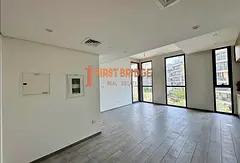 Community View | Open Kitchen | Mid Floor