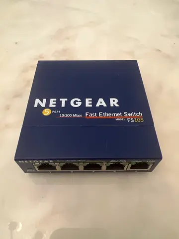 NETGEAR FS105 5-Port Fast Ethernet Unmanaged Switch - very good condition