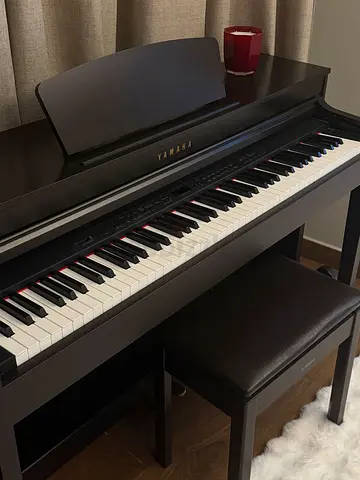 Piano Yamaha Clavinova